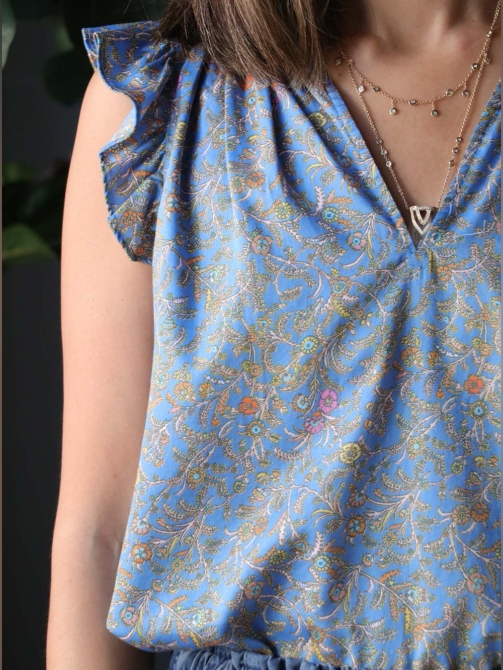 XiRENA Bex Light Blue Floral V-Neck Flutter Top XL